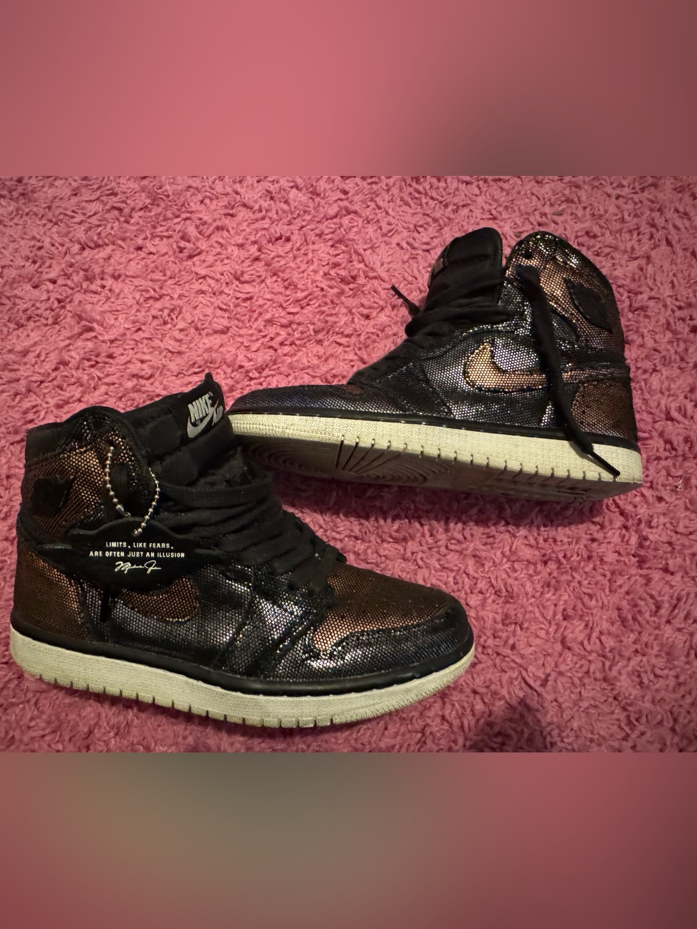 Jordan Retro 1. High tops.